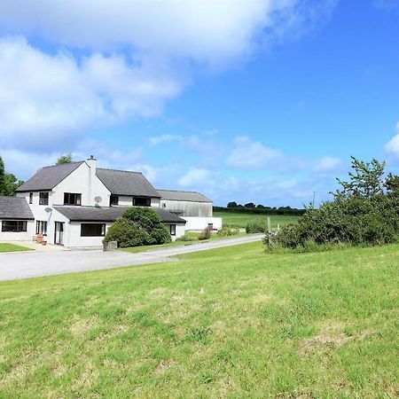 Tyddyn Crwn Country-House Apartments Beaumaris Εξωτερικό φωτογραφία