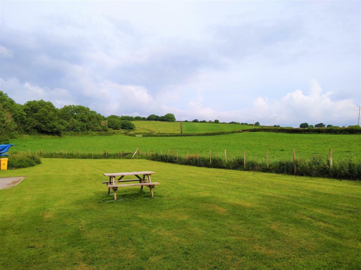 Tyddyn Crwn Country-House Apartments Beaumaris Εξωτερικό φωτογραφία